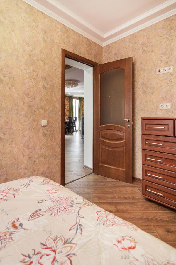 Deribasovskay Street Apartments オデッサ エクステリア 写真
